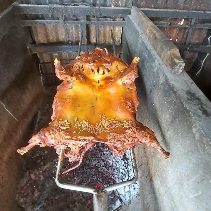 Bipang babi panggang Ambawang Asoy / Bador / Bipang Ambawang