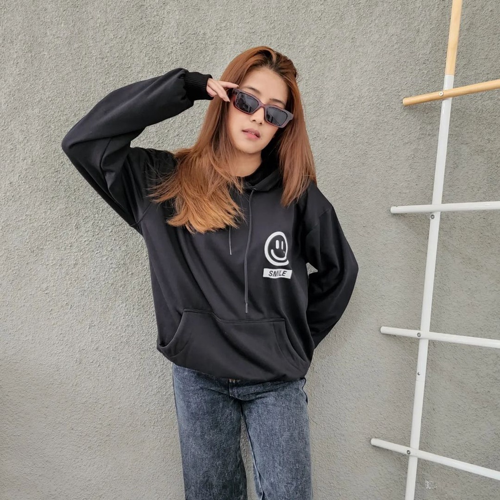 SMILE BLACK HOODIE Sweater Jumper Hoodie Oversize Pria Wanita-Hoodie Terbaru OOTD Casual Fashion Terkini Korean Style