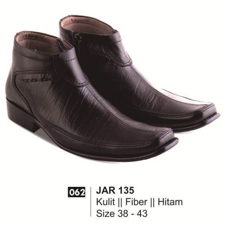 JK Collection Sepatu Boot Kulit Pria - JAR 135
