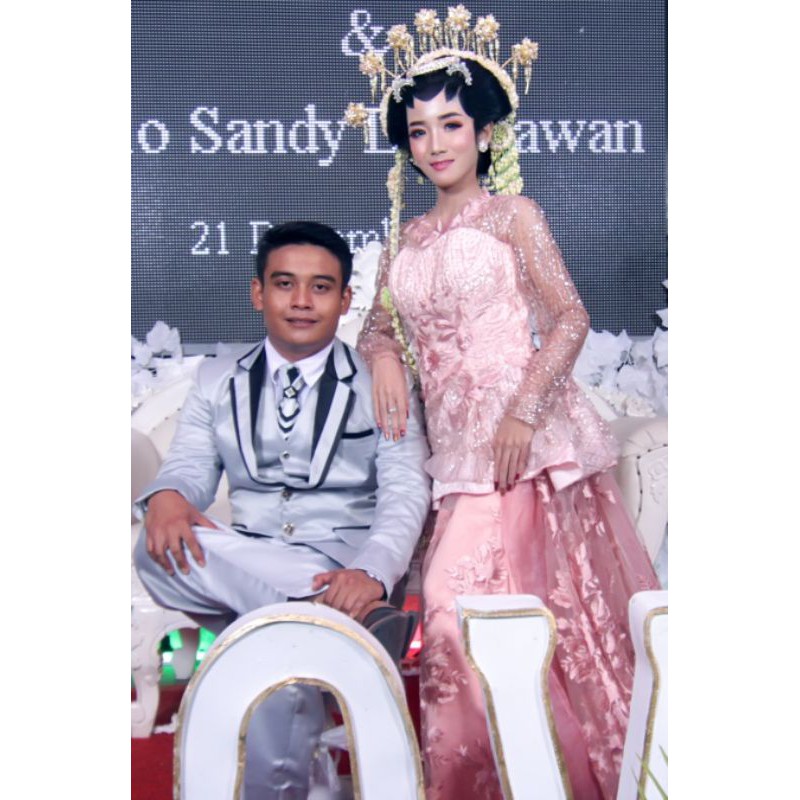 Kebaya pengantin / kebaya wisuda pink salem