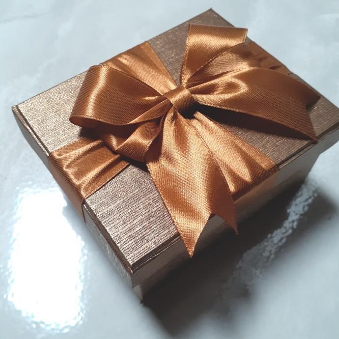 

[COD] Kotak Hadiah Cantik HardBox Anti Mleyot Custom Ukuran NajwaCollection2 [COD]