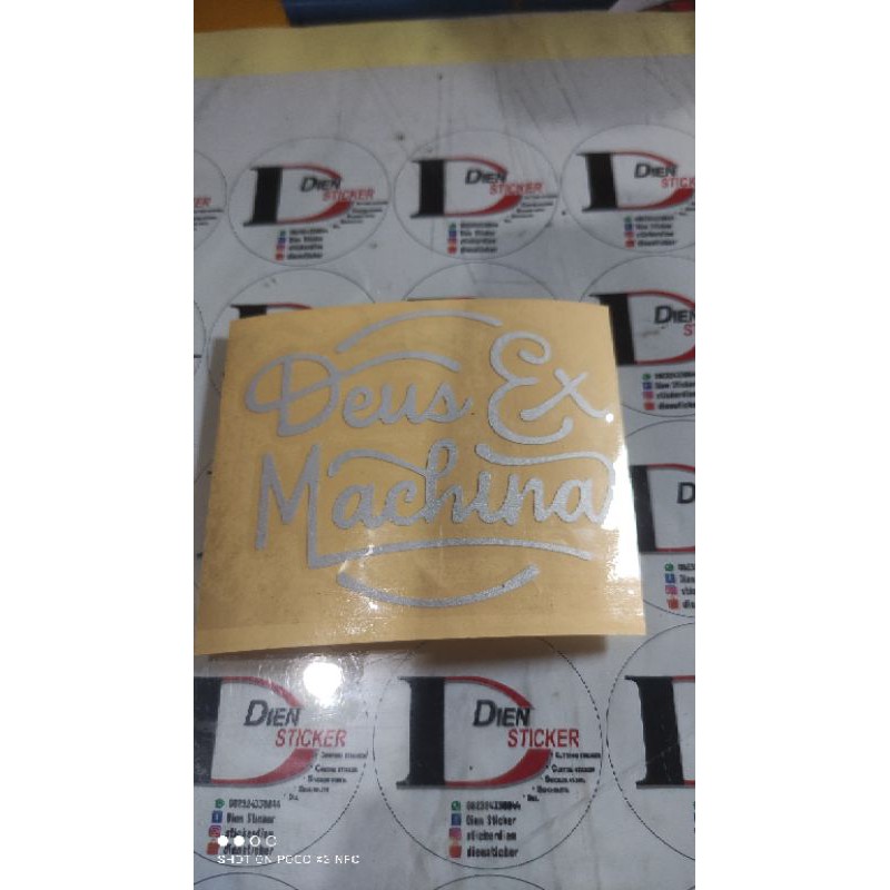 

STICKER DEUS EX MACHINA