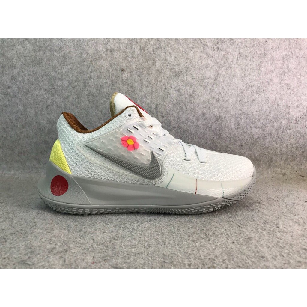 kyrie low id women's basketball shoe