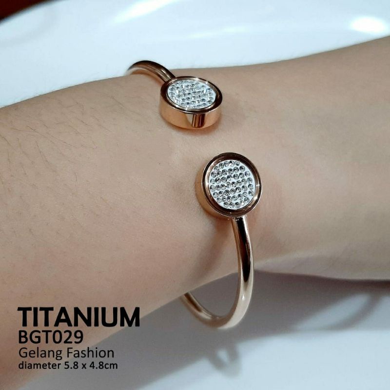 GELANG TANGAN WANITA BRANDED PREMIUN ASLI TITANIUM ANTI KARAT ANTI LUNTUR ORIGINAL