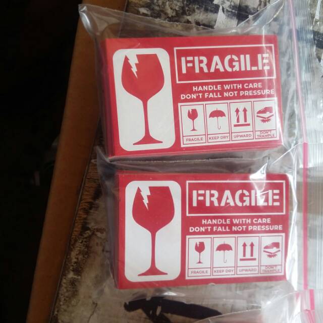 

Kertas stiker fragile 8cm x 5cm