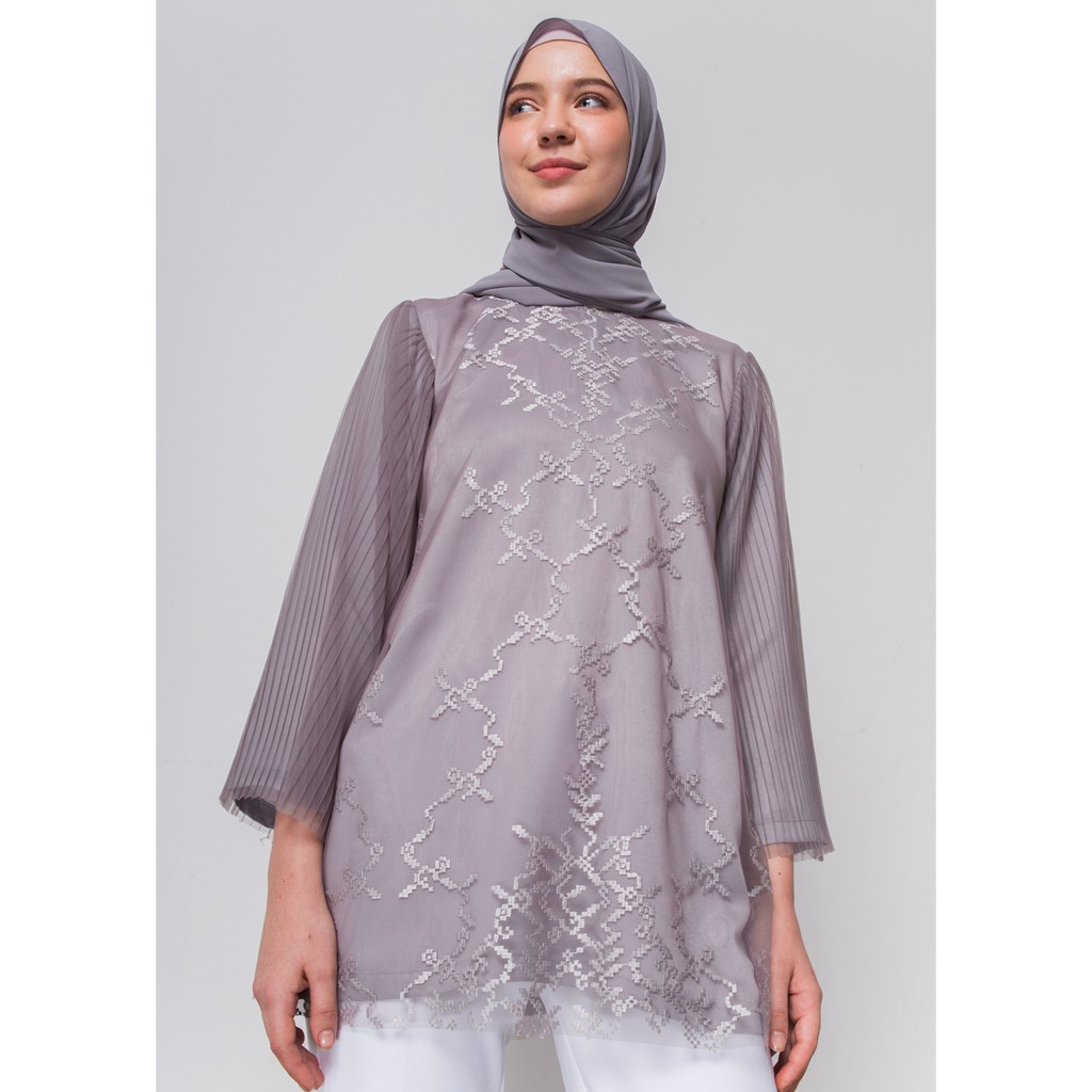 

Franda Top Cloud Gray