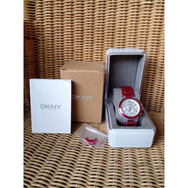 ❌❌SOLD❌❌ Preloved DKNY Watch