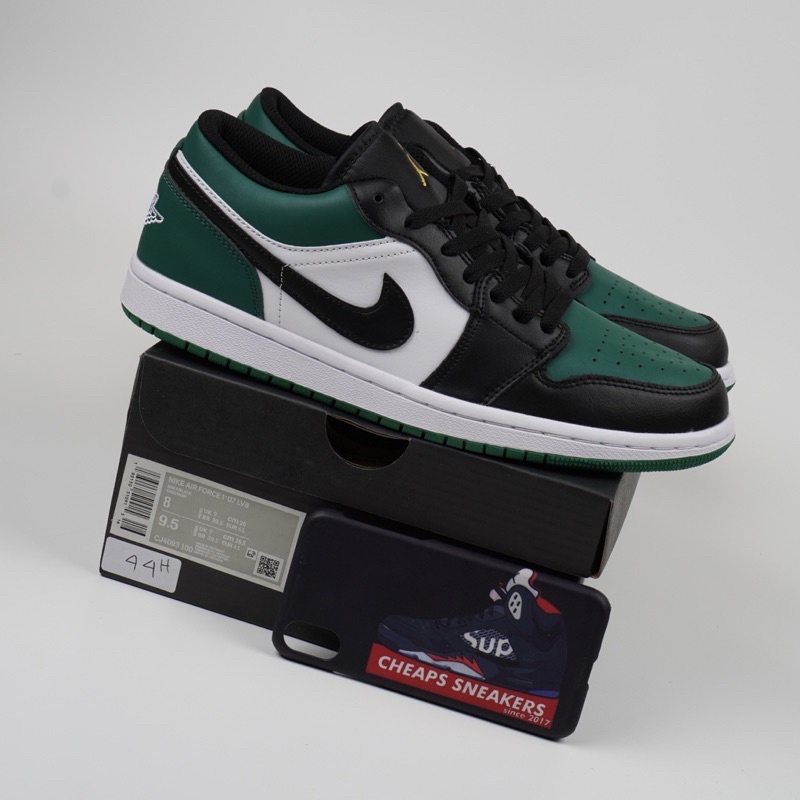 Sepatu Nike Air Jordan 1 Low Green Toe