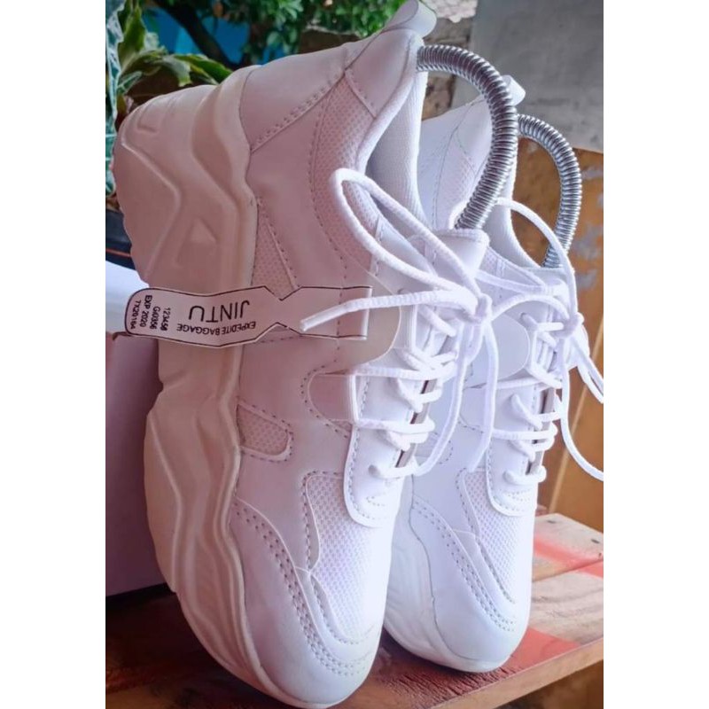 sepatu jintu
