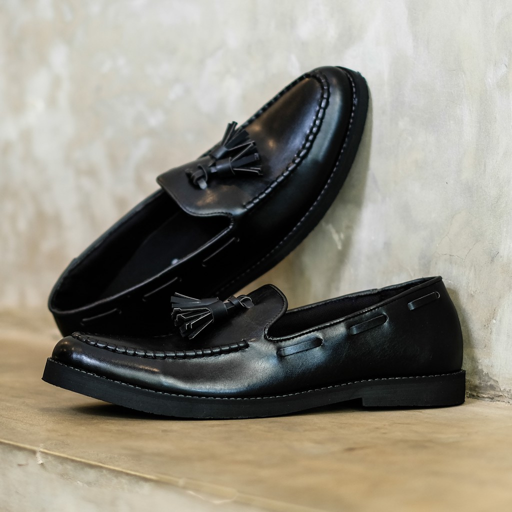 Porto Black | Sepatu Tanpa Tali Hitam Loafers Pria Casual Kerja Formal Kantor Laki | FORIND x Giant Flames