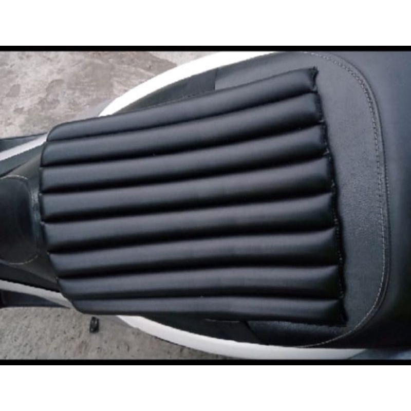 bantal dingin isi air jok motor