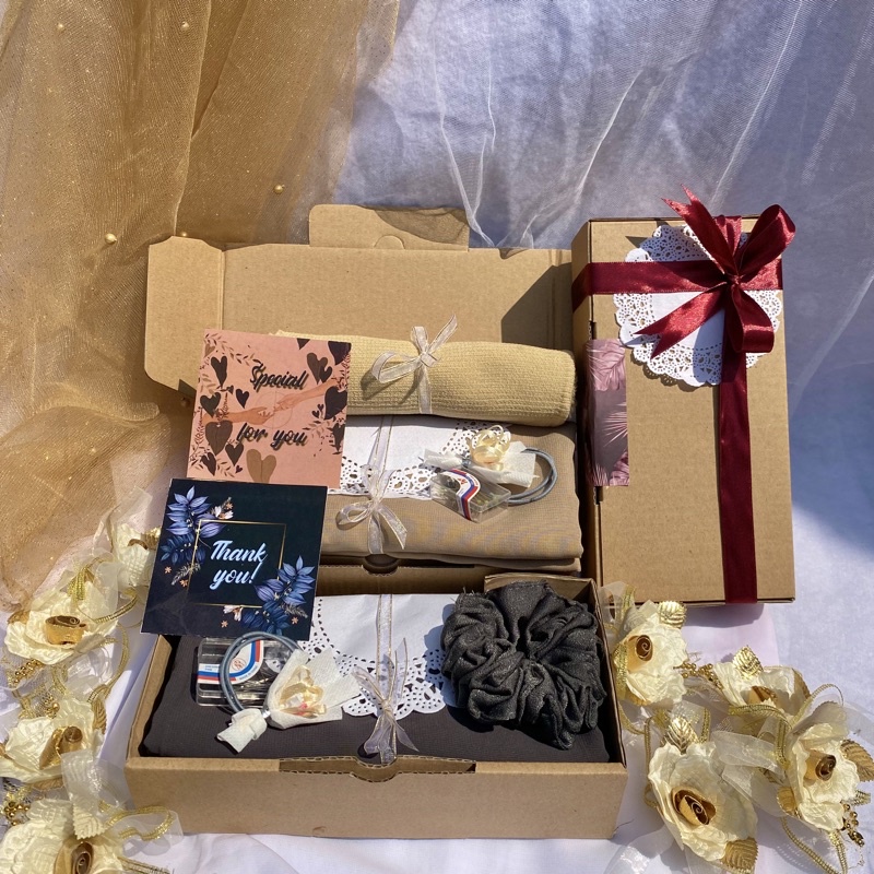 

Hampers hijab bella square / Hampers / Gift box / Kado A