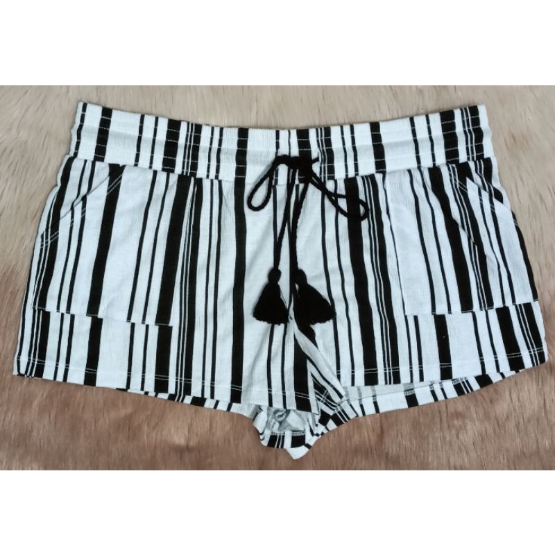 Celana Pendek Wanita Short Pants No Boundaris Original Branded