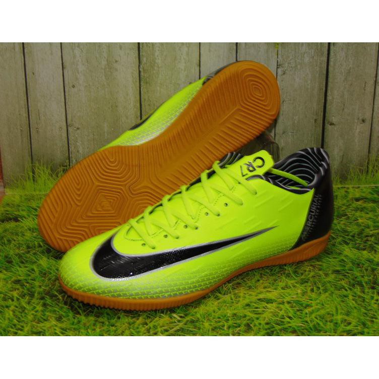 nike mercurial legend