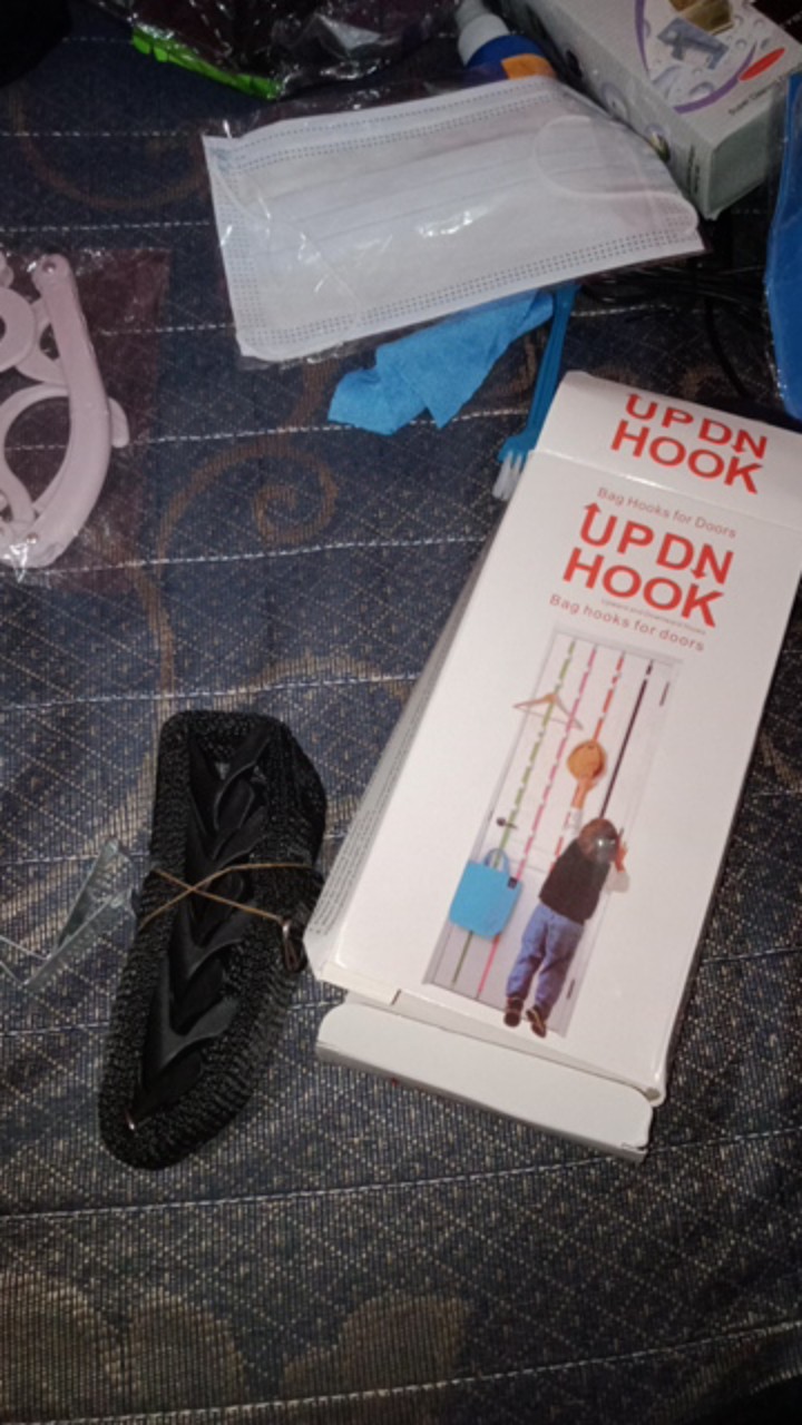 Up Dn Hook Hanger Gantungan Baju Tas Topi