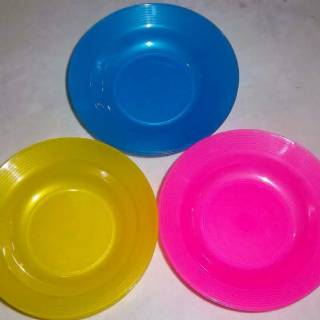  Piring  plastik  Kecil Tatakan gelas Diameter 13CM 