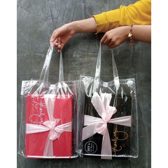 

gift box kotak kado plus tas mika