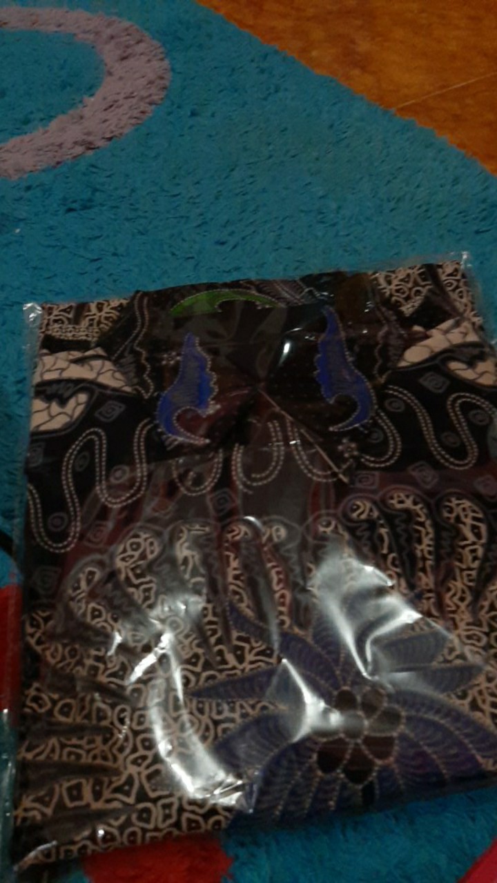 Krisna Mukti  Kemeja Batik Pria Lengan Pendek Bahan Katun Batu Raden Full Furing