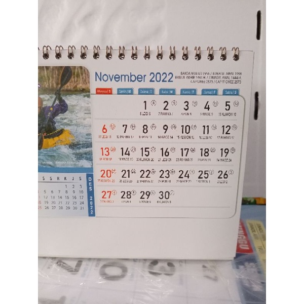 

kalender meja motivasi 2022
