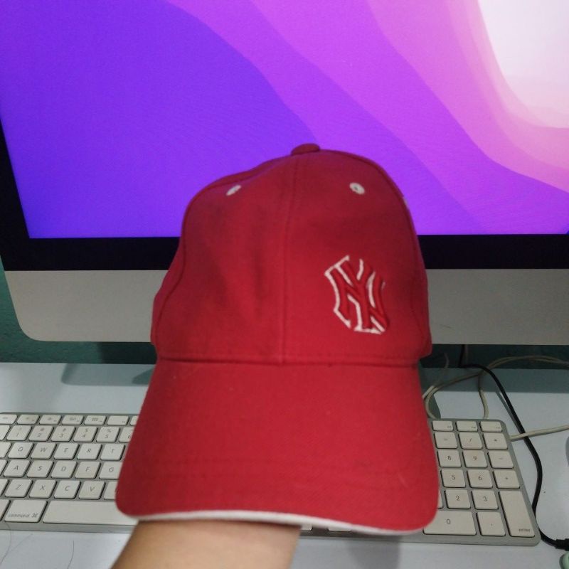Topi Fashion NY Merah