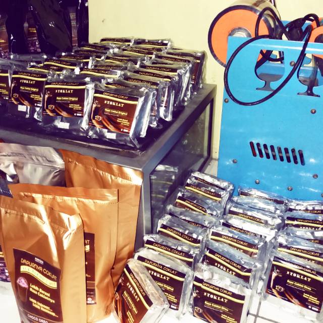 

BUBUK NYOKLAT(dapurnya coklat)