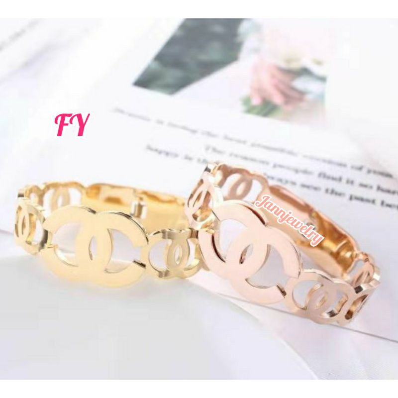Gelang titanium fashion anti karat tidak alergi