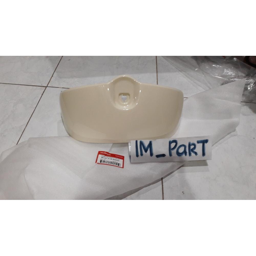 BARU 81131-k16-900ZN tebeng laci / cover inr rack scoopy fi cream