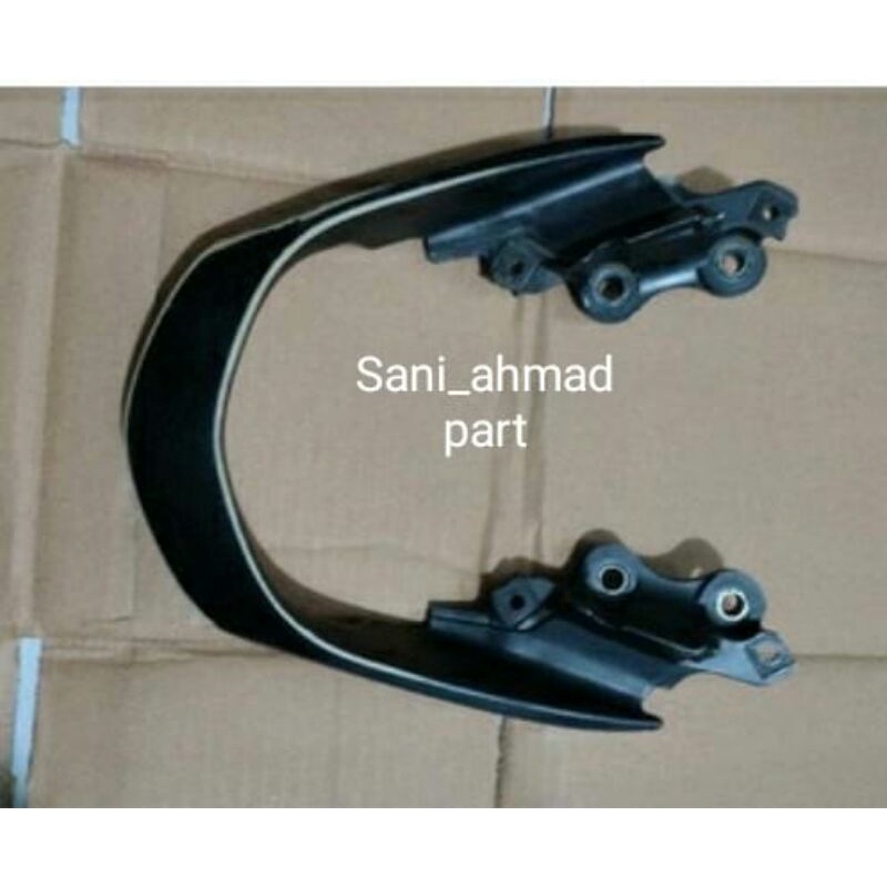 Grip Rear Begel Behel Pegangan Jok Honda Cb 150 R  /  Cb 150 old ori