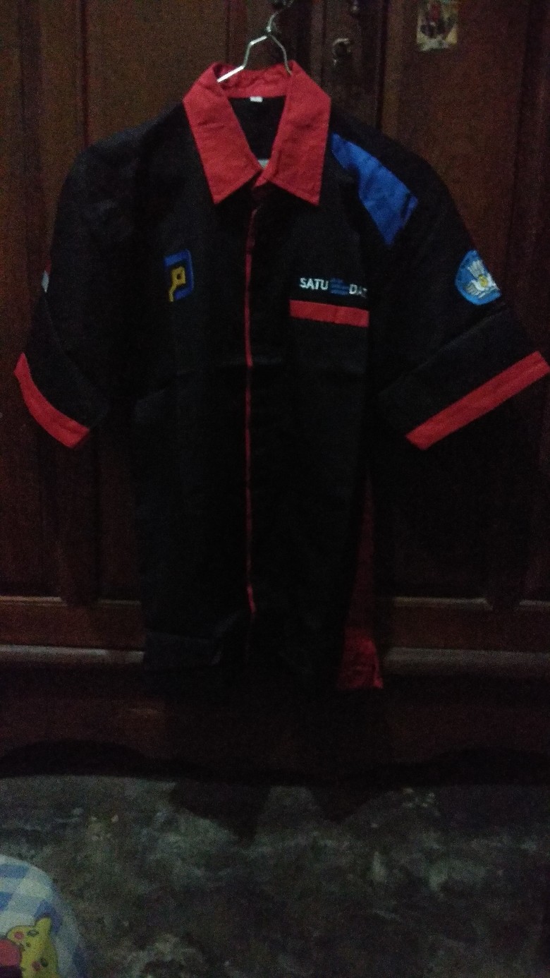 Seragam Operator Dapodik Shopee Indonesia
