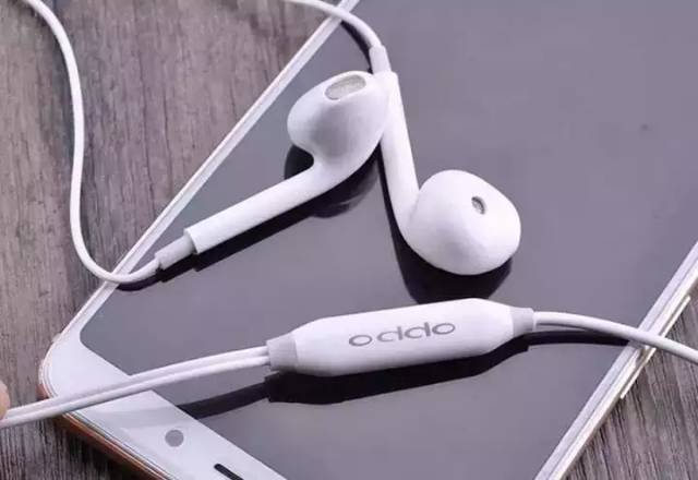 Headset Oppo R11 Suara jernih Bas oke/ Bisa untuk segala jenis hp dengan jec 3.5mm