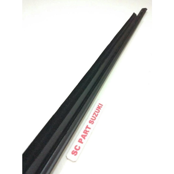 Pelipit Wetherstrip Kaca Luar Suzuki Sx4 4Pc.