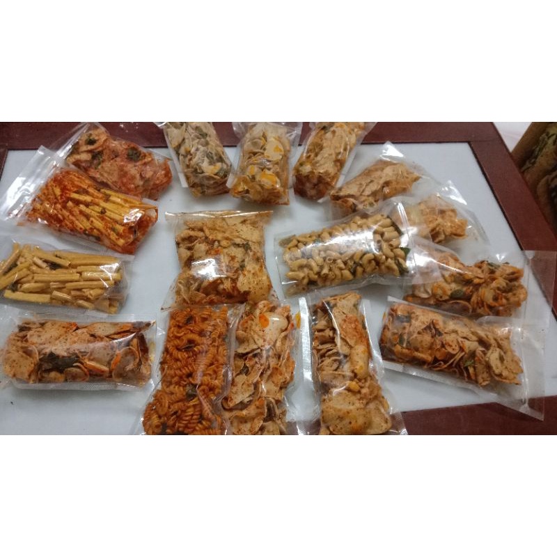 

basreng / baso goreng bentuk bulat, ekstra pedas kemasan 100 gr