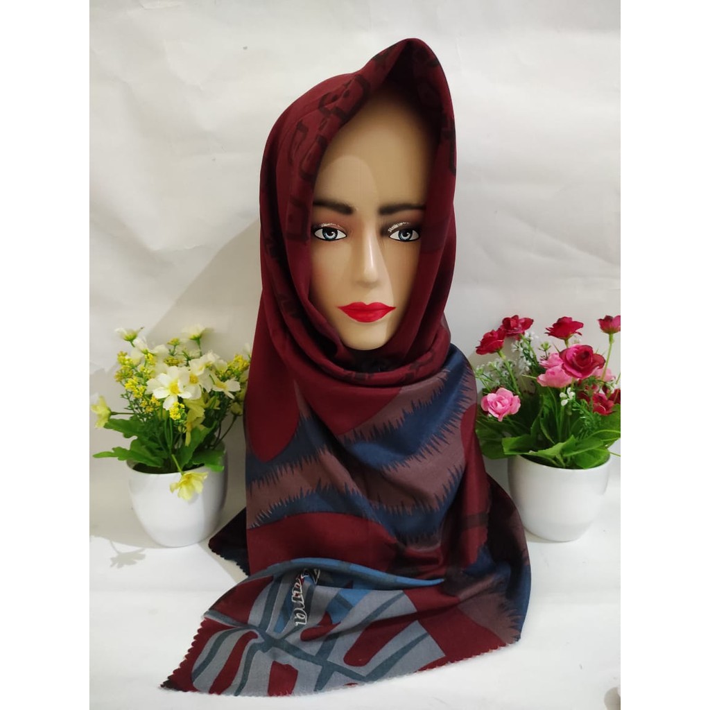 Jilbab segi empat motif azara senorita pinggiran laser cut