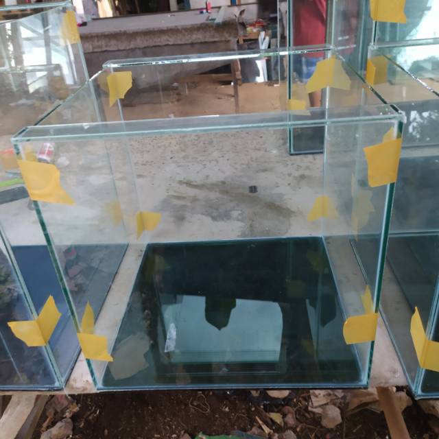 AQUARIUM ukuran 40x40x50