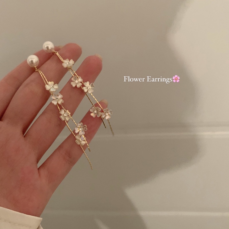 Anting AT 24 Fashion Wanita Anting Keren Lucu Unik Elegant /BS