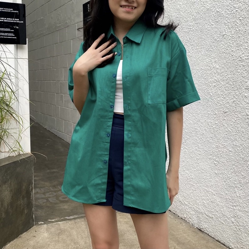 Wearabouts - Sidney Oversized Shirt (Kemeja Oversize Wanita Lengan Pendek)