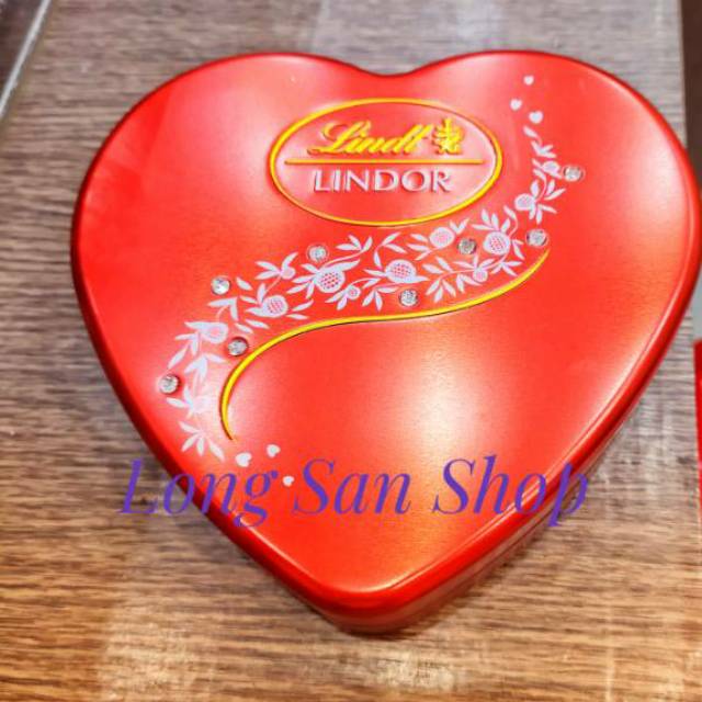 

PROMO! Lindt Swarovsky Crystal Heart Chocolate - Coklat Impor