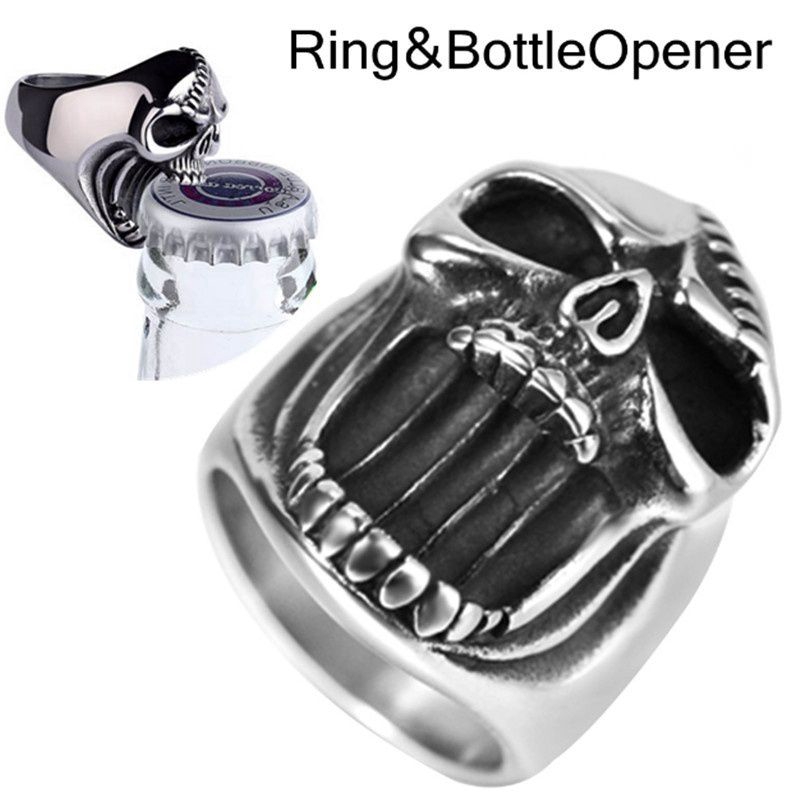 Cincin Bentuk Tengkorak Bahan Stainless Steel Gaya Punk Hip-Hop Untuk Pria