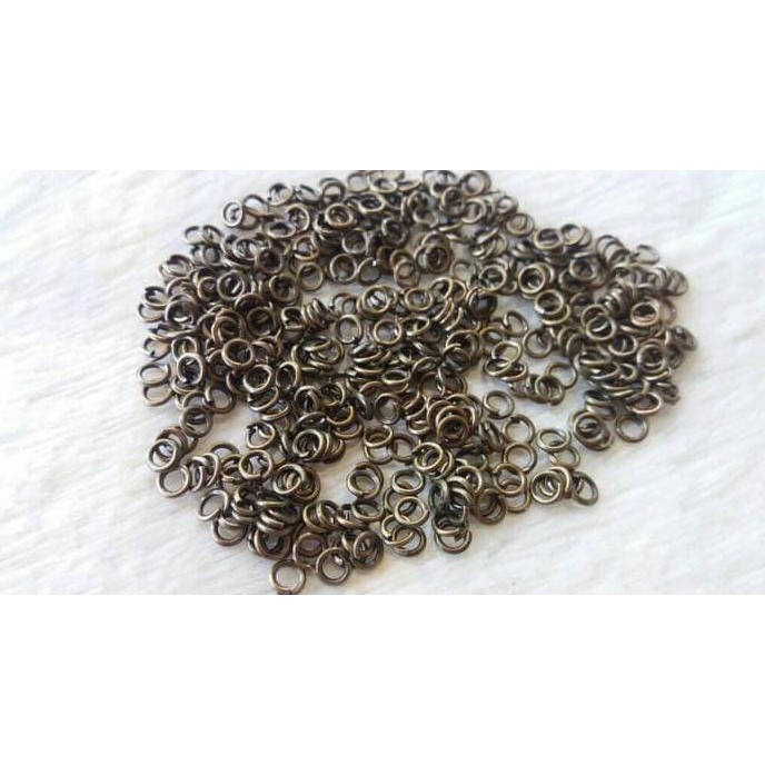 

Ini Ring Bahan Aksesoris Manik Bakar 0,3 Mm 15Gr ( Das ) Ayo Beli