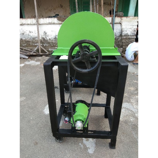 Mesin Cacah Rumput Dinamo Listrik Ekonomis