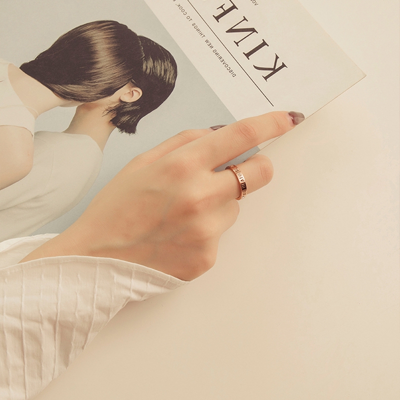 Cincin Pasangan Bahan Titanium Steel Warna Rose Gold Untuk Unisex