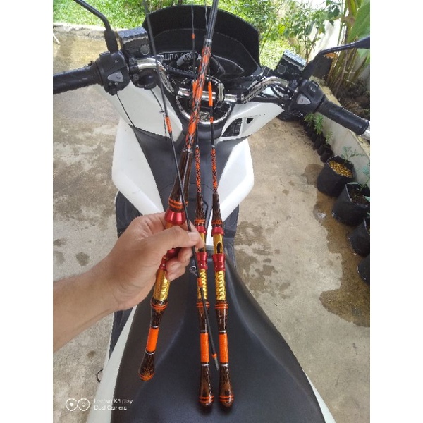 joran pancing udang atau ikan. gagang kayu nibung