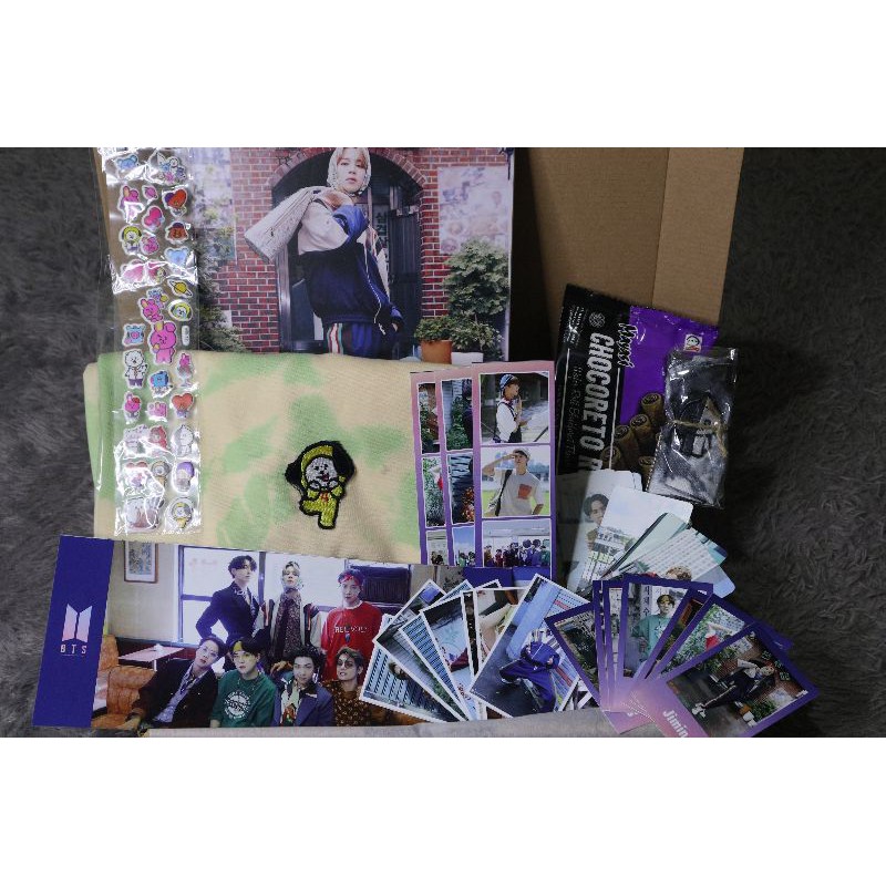 SPECIAL GIFT BOX BTS BT21 KAOS LENGAN PANJANG DAN SWEATER BT21 CHIMMY