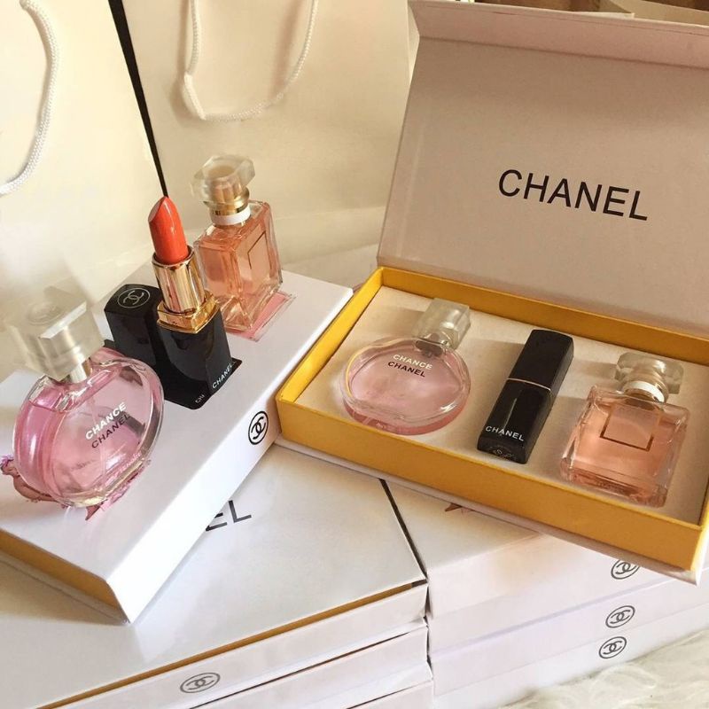 KADO ULTAH PARFUM CHANNEL SET LIPSTICK GIFT BOX