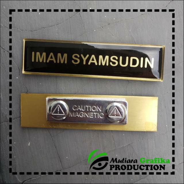 

Name Tag Papan Nama Dada Kuningan Stainles 2x8 cm Resin Magnet