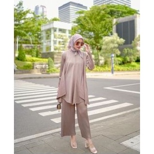 Lizzie Set (Taupe) by ISH