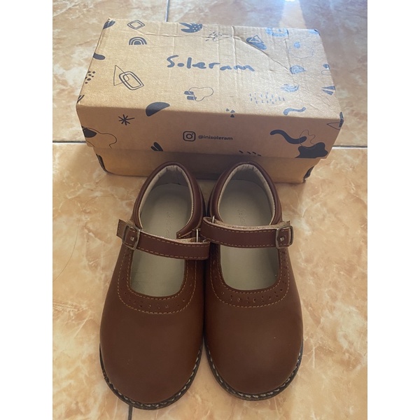 preloved sepatu anak perempuan ini soleram original