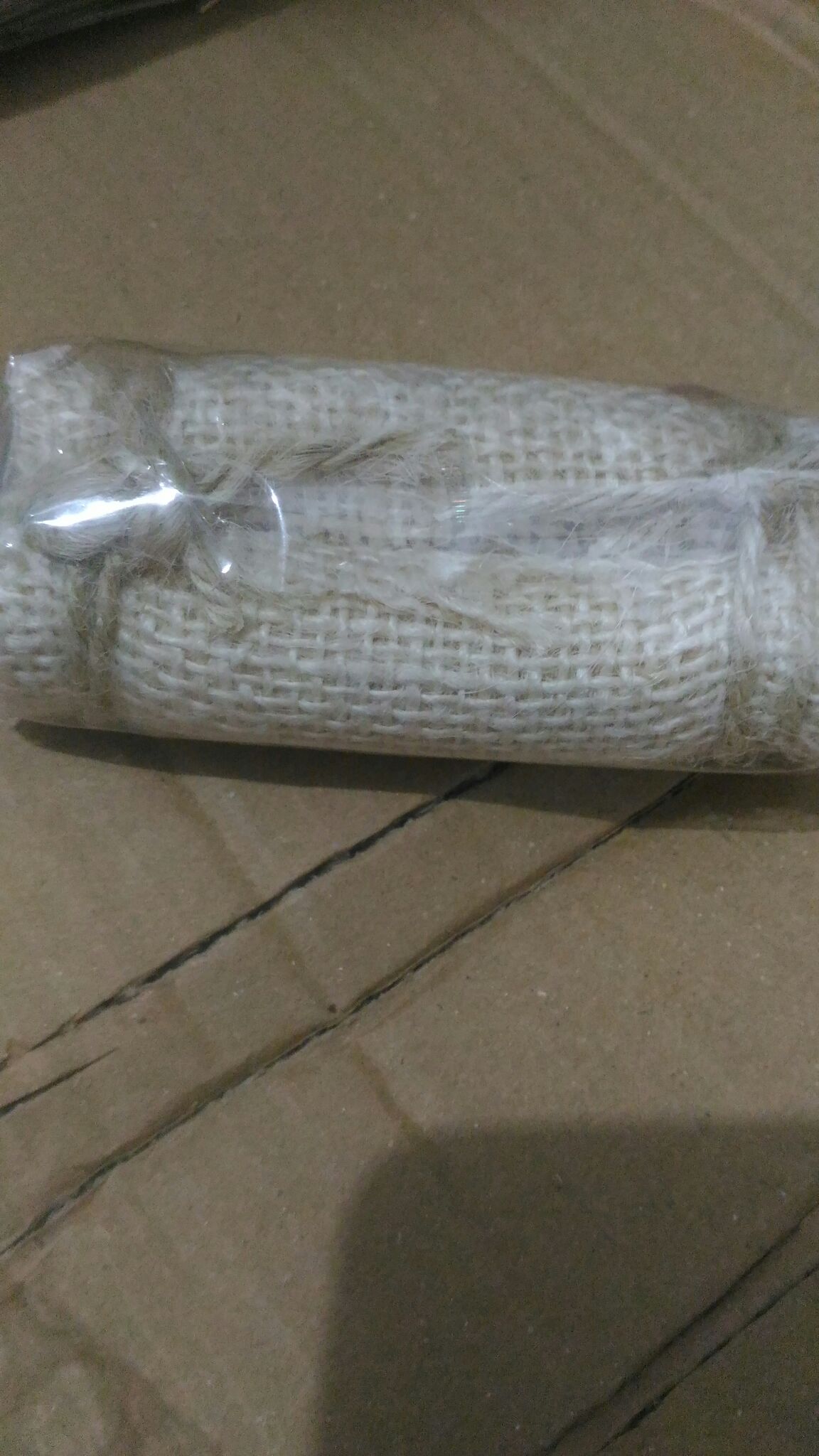 Tempat Display Bantalan Cincin Tali Samping Krem Mahar Seserahan