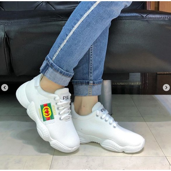 Sepatu Sneakers A22