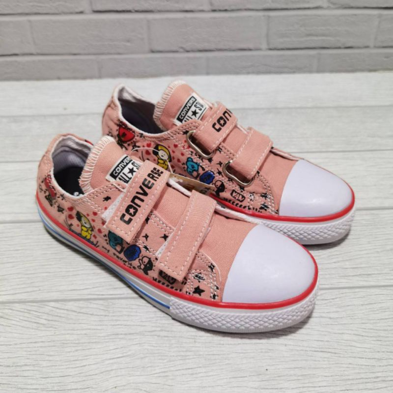 SEPATU ANAK CONVERSE ALL-STAR KARAKTER MOTIF LOW